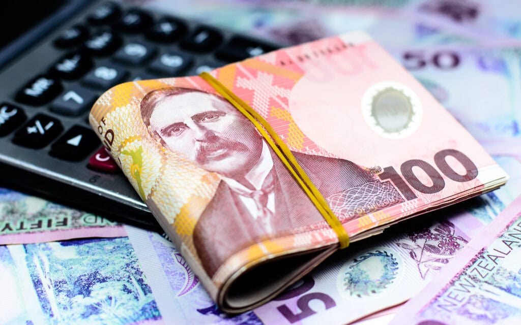 New Zealand currency cash